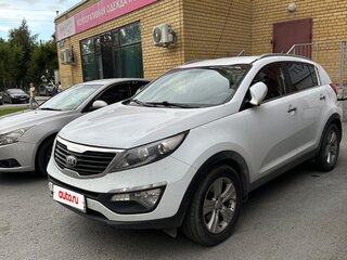 2013 Kia Sportage III, белый, 1450000 рублей, вид 1