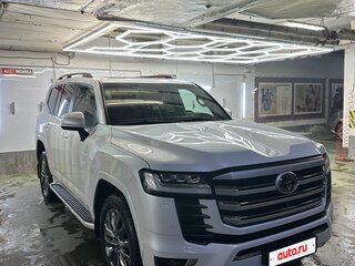 2021 Toyota Land Cruiser 300 Series, белый, 12200000 рублей, вид 2