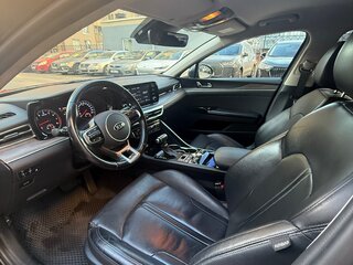 2021 Kia K5 III, белый, 2500000 рублей, вид 5