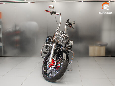 2019 Harley-Davidson Road King, чёрный, 1297579 рублей, вид 2