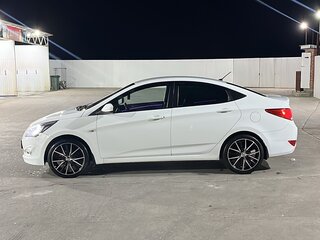 2016 Hyundai Solaris I Рестайлинг, белый, 760000 рублей, вид 4