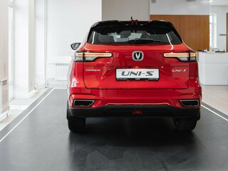 2026 Changan UNI-S I, красный, 3229900 рублей, вид 4