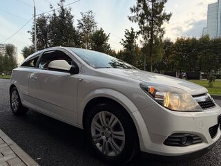 2010 Opel Astra GTC H Рестайлинг, белый, 650000 рублей, вид 2