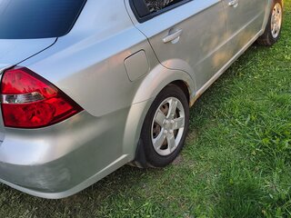2010 Chevrolet Aveo I Рестайлинг, серебристый, 450000 рублей, вид 5