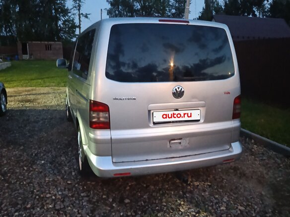 2003 Volkswagen Multivan T5, серый, 1050000 рублей - вид 2