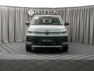 2026 Volkswagen Tharu XR, серый, 2900000 рублей, вид 3