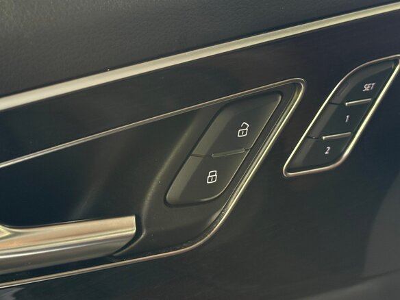 2022 Audi Q7 45 TFSI II (4M) Рестайлинг, серебристый, 5800000 рублей - вид 12
