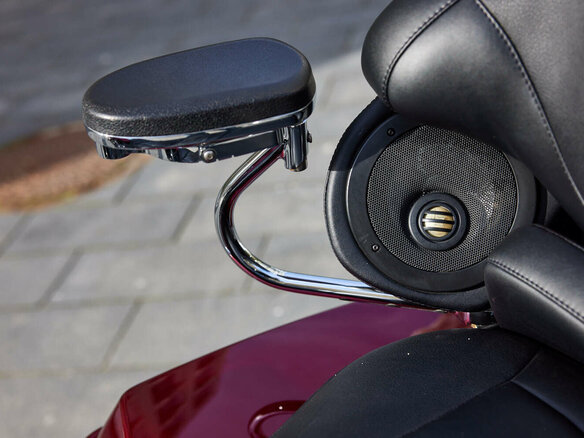 2011 Harley-Davidson CVO Road Glide, красный, 1400000 рублей - вид 13