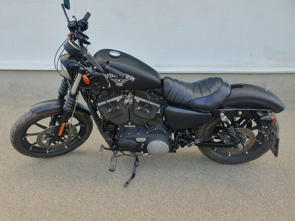 2017 Harley-Davidson Sportster 883, чёрный, 660000 рублей