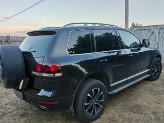 2008 Volkswagen Touareg I Рестайлинг, чёрный, 1950000 рублей, вид 2