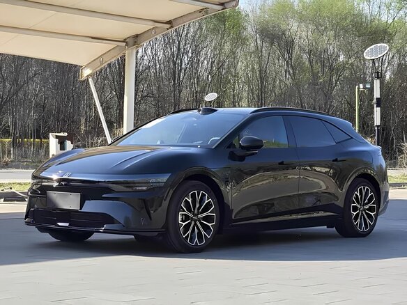 2026 Zeekr 007 GT 103 kWh, чёрный, 7750000 рублей - вид 1