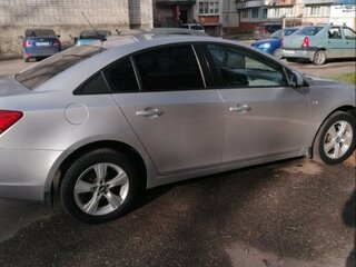 2012 Chevrolet Cruze I, серебристый, 530000 рублей, вид 2