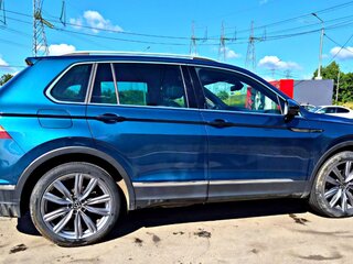2020 Volkswagen Tiguan II, синий, 2999999 рублей, вид 3
