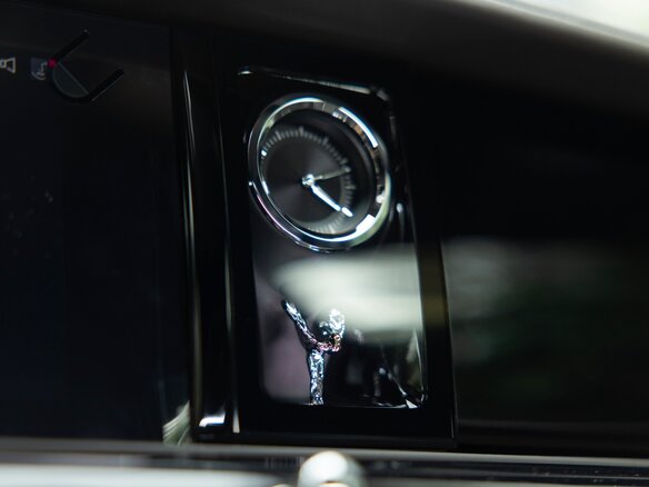 2026 Rolls-Royce Ghost Extended II Рестайлинг (Series II), чёрный, 68566496 рублей - вид 9