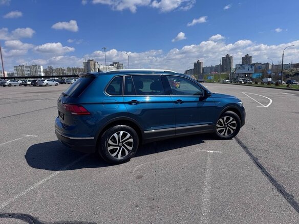 2021 Volkswagen Tiguan II Рестайлинг, синий, 2250000 рублей - вид 7