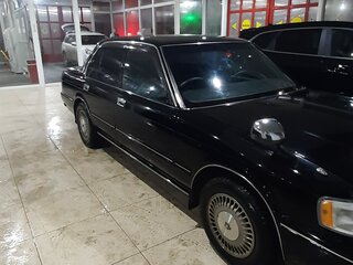 1992 Toyota Crown VIII (S130), чёрный, 350000 рублей, вид 4