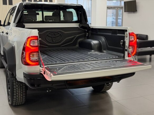 2025 Toyota Hilux VIII Рестайлинг 2, белый, 7290000 рублей - вид 19