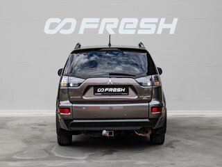 2010 Mitsubishi Outlander II Рестайлинг, коричневый, 1100000 рублей, вид 4