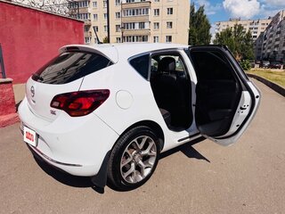 2013 Opel Astra J Рестайлинг, белый, 870000 рублей, вид 4