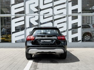 2018 Mercedes-Benz GLA 250 I (X156) Рестайлинг, чёрный, 2006000 рублей, вид 4