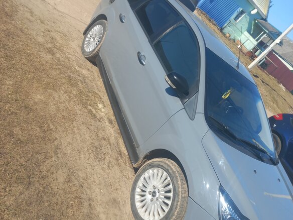 2011 Ford Focus II Рестайлинг, серый, 380000 рублей - вид 4