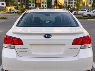 2010 Subaru Legacy V, белый, 1300000 рублей, вид 3