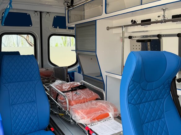 2023 Mercedes-Benz Sprinter, жёлтый, 13400000 рублей - вид 10