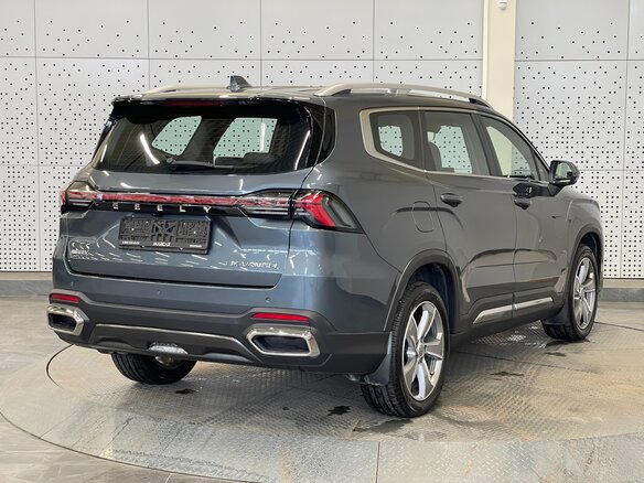 2023 Geely Okavango I Рестайлинг, серый, 2285000 рублей - вид 2