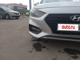 2018 Hyundai Solaris II, серебристый, 900000 рублей, вид 3