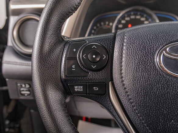 2013 Toyota RAV4 IV (XA40), чёрный, 1999000 рублей - вид 12