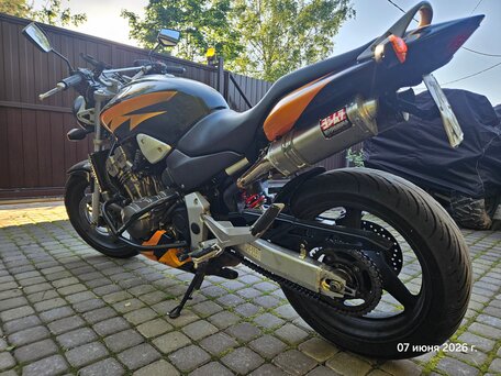 2001 Honda CB 900F Hornet, чёрный, 600000 рублей, вид 5