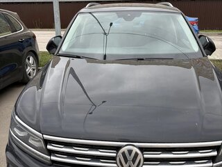 2020 Volkswagen Tiguan II, чёрный, 2400000 рублей, вид 1