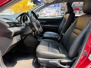 2023 Toyota Yaris L X XP150 Рестайлинг, красный, 1200290 рублей, вид 5