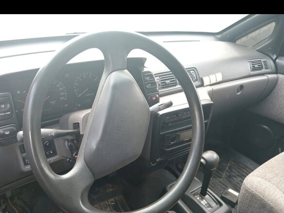 1992 Nissan Prairie II (M11), серый, 70000 рублей - вид 4