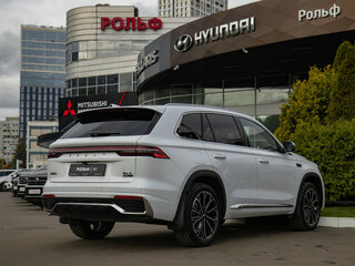 2025 Geely Monjaro (Xingyue L) I Рестайлинг 2 (China Market), белый, 3768000 рублей, вид 4
