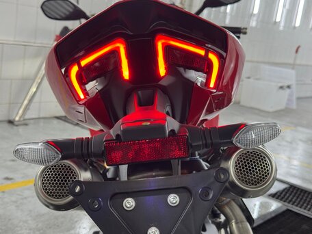 2025 Ducati Panigale V2, красный, 2350000 рублей, вид 4