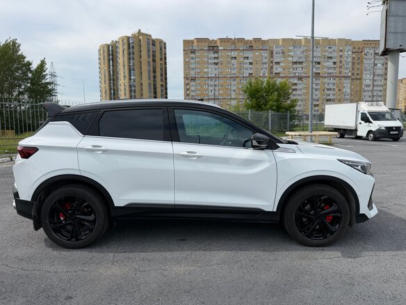 2024 Geely Coolray I Рестайлинг, белый, 2390000 рублей - вид 2