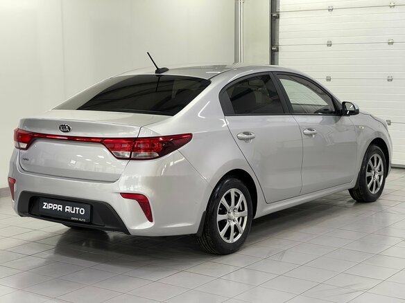 2018 Kia Rio IV, серебристый - вид 3