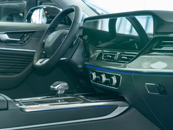 2025 Hongqi HS5 I Рестайлинг, чёрный - вид 21