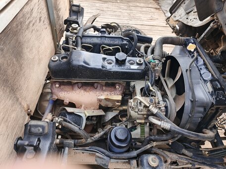 1998 Isuzu Elf (N-series), белый, 1150000 рублей, вид 2