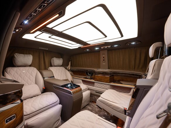 2026 Mercedes-Benz V-Класс Extra Long 300 d экстра длинный III (W447) Рестайлинг 2, чёрный, 54900000 рублей - вид 8