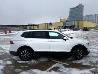 2021 Volkswagen Tiguan Allspace II, белый, 1940000 рублей, вид 3
