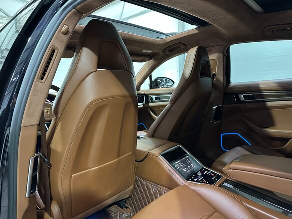 2017 Porsche Panamera 4S II, чёрный, 5850000 рублей - вид 33