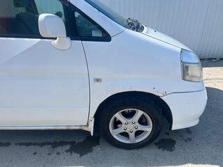 2000 Nissan Serena II (C24), белый, 525000 рублей, вид 4