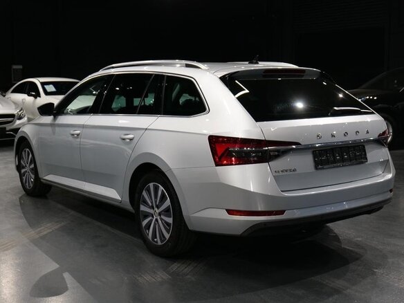 2022 Skoda Superb III Рестайлинг, серебристый - вид 5