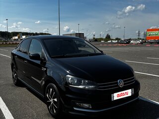 2017 Volkswagen Polo V Рестайлинг, чёрный, 950000 рублей, вид 3