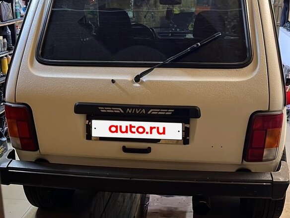 1997 Lada (ВАЗ) 2121 (4x4) I Рестайлинг, белый, 550000 рублей - вид 4