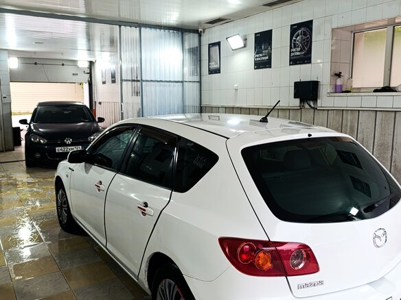 2004 Mazda Axela I, белый, 450000 рублей - вид 6