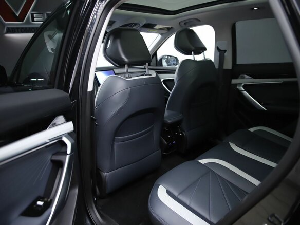 2024 Geely Atlas II, чёрный, 2290000 рублей - вид 10