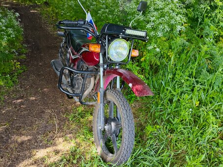 2025 Racer Tourist, красный, 100000 рублей, вид 1